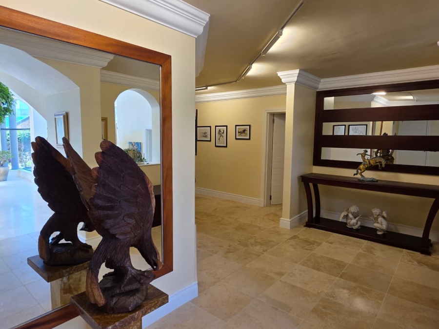 6 Bedroom Property for Sale in Myoli Beach Western Cape